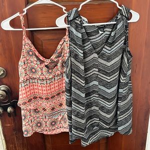 Lot of 2 Torrid tanks size 0